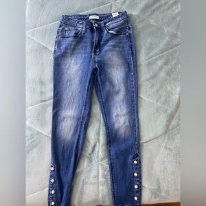 Skinny Jeans with Pearls